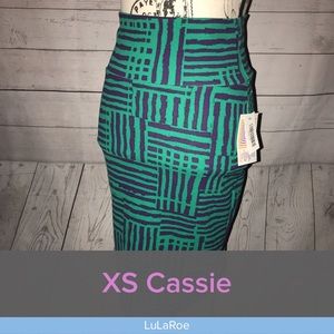 🦄LuLaRoe Cassie Skirt